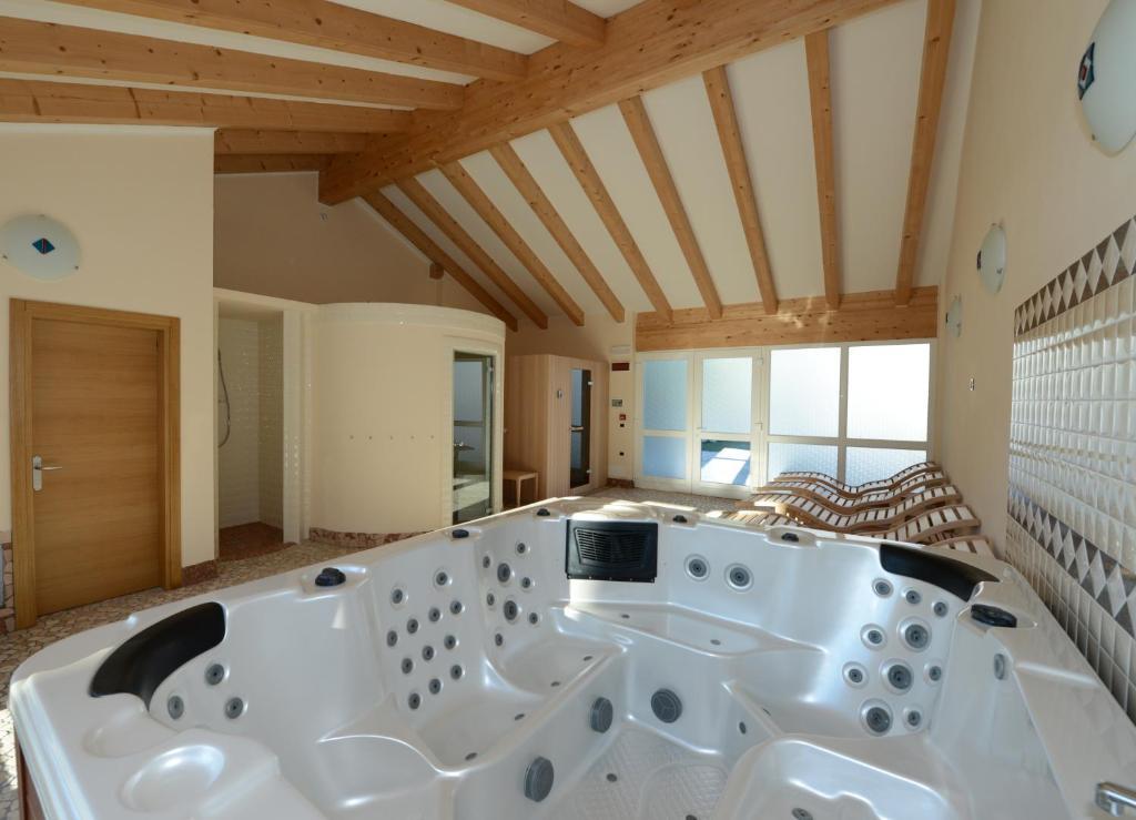 Hotel Garni Maria Monclassico Luaran gambar